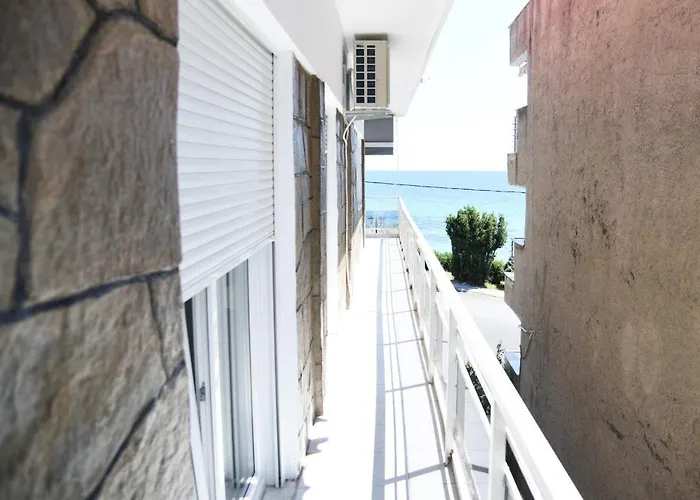 Oceanview 1
