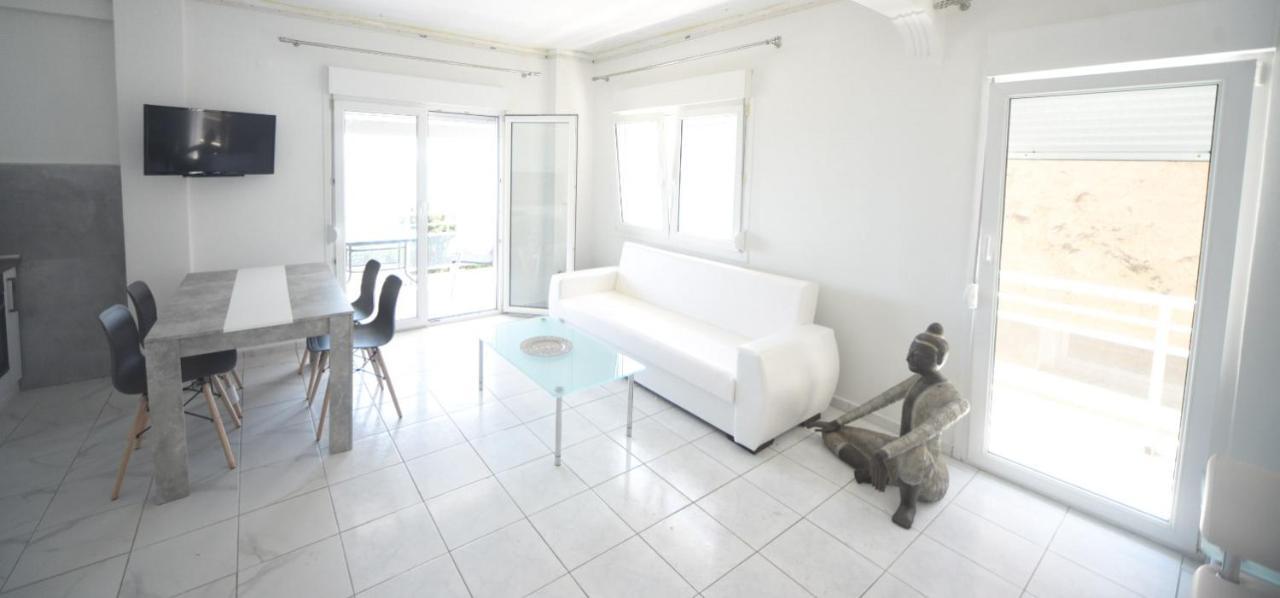 Oceanview 1 *